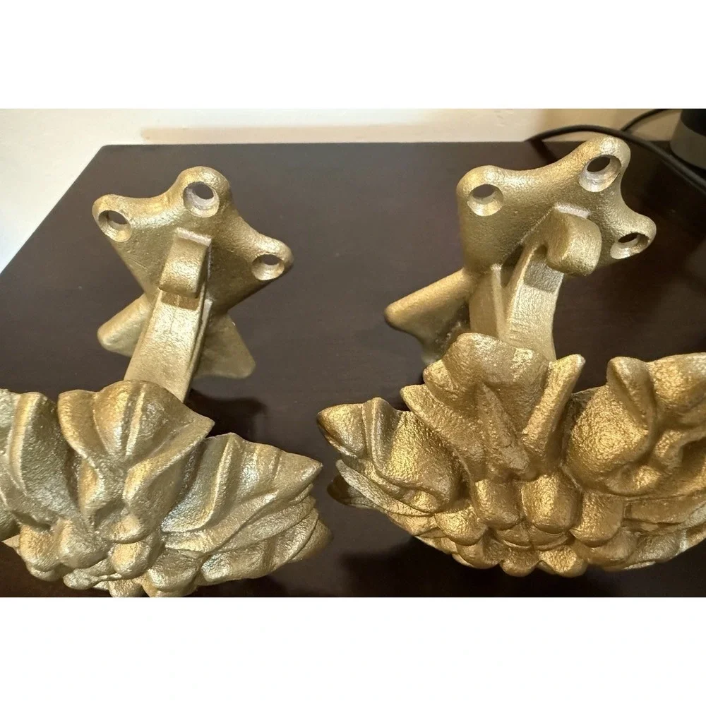 VTG Heavy Drapery Rod Two Renaissance Gold Petite Pois Medallion Floral Brackets